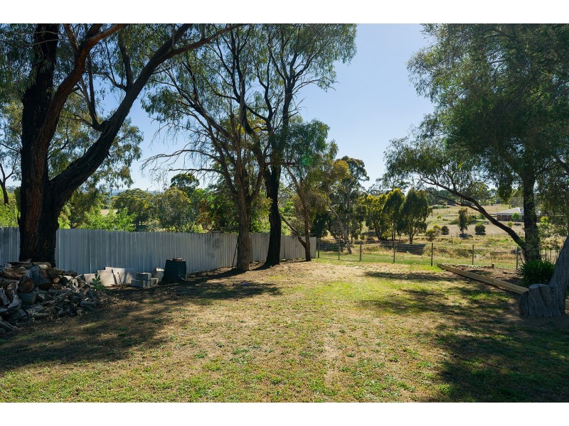 12 Preshaw Street, Castlemaine VIC 3450