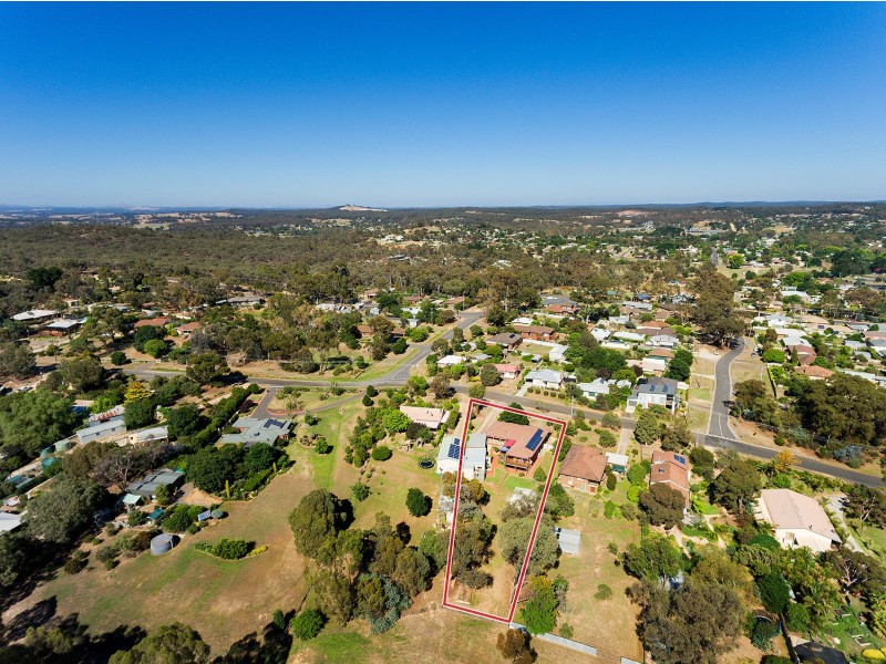 12 Preshaw Street, Castlemaine VIC 3450