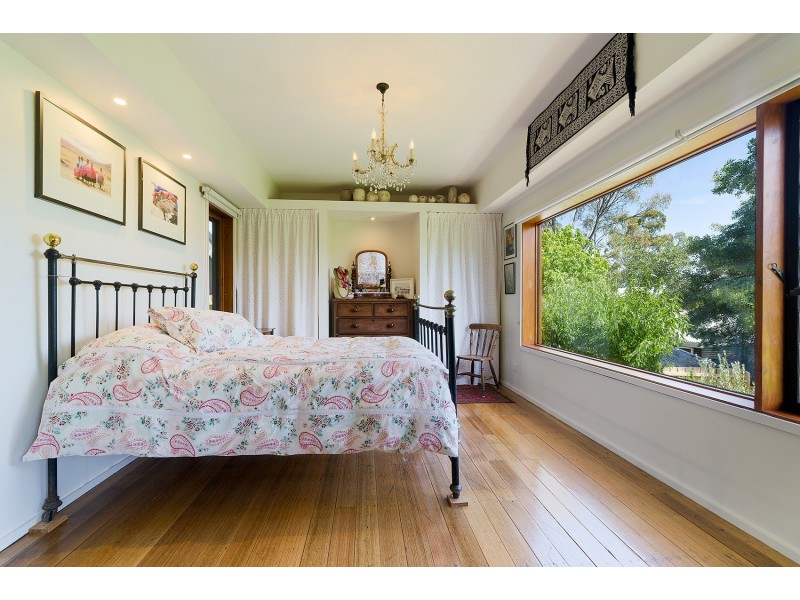 64a Doveton Street, Castlemaine VIC 3450