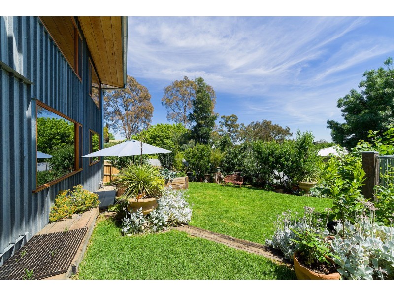 64a Doveton Street, Castlemaine VIC 3450