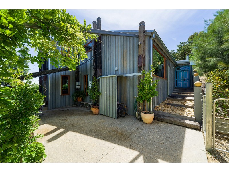 64a Doveton Street, Castlemaine VIC 3450