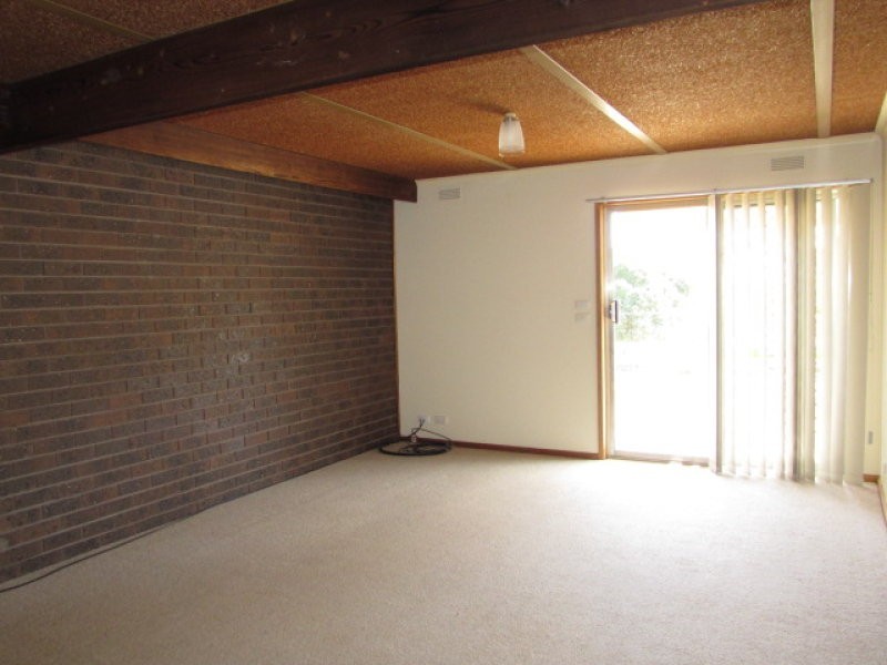 2/66 Berkeley Street, Castlemaine VIC 3450