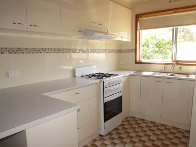 2/66 Berkeley Street, Castlemaine VIC 3450