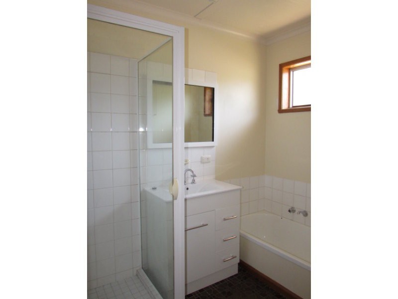 2/66 Berkeley Street, Castlemaine VIC 3450