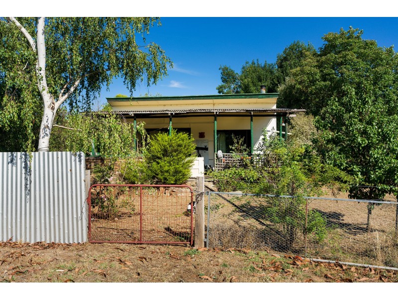 1 Newstead Road, Guildford VIC 3451