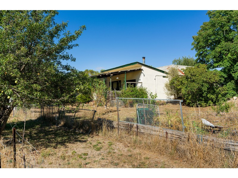1 Newstead Road, Guildford VIC 3451