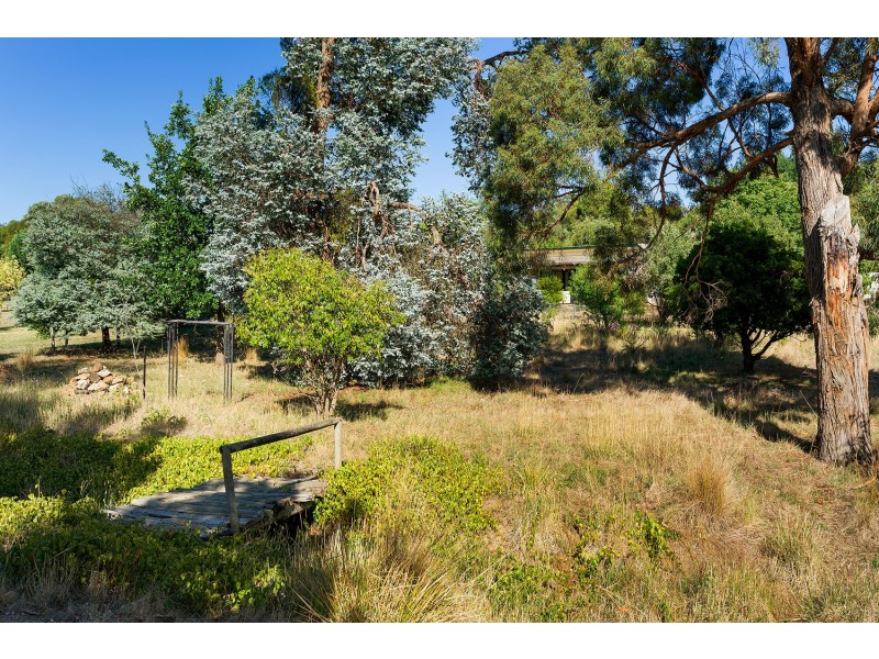 1 Newstead Road, Guildford VIC 3451