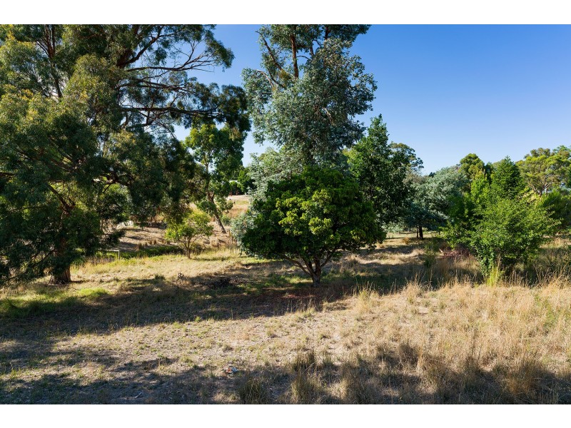 1 Newstead Road, Guildford VIC 3451