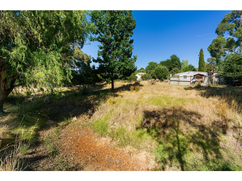 1 Newstead Road, Guildford VIC 3451