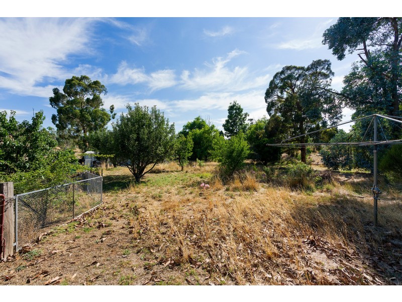 1 Newstead Road, Guildford VIC 3451