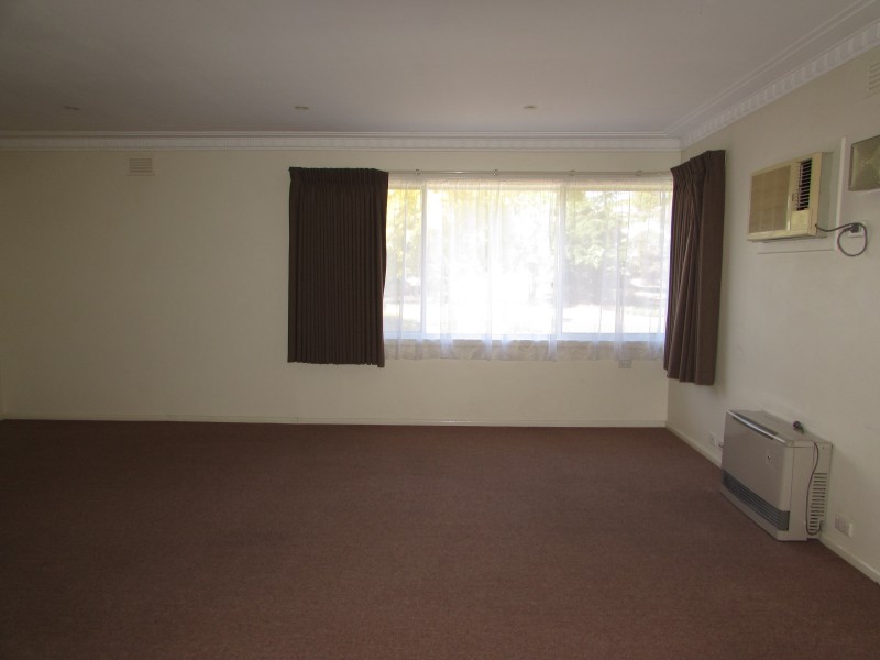 9 Gainsborough Street, Castlemaine VIC 3450