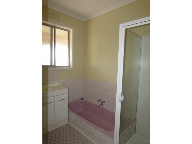 9 Gainsborough Street, Castlemaine VIC 3450