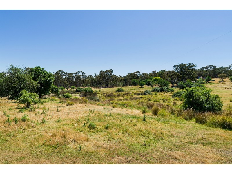 9 White Quartz Road, Fryerstown VIC 3451