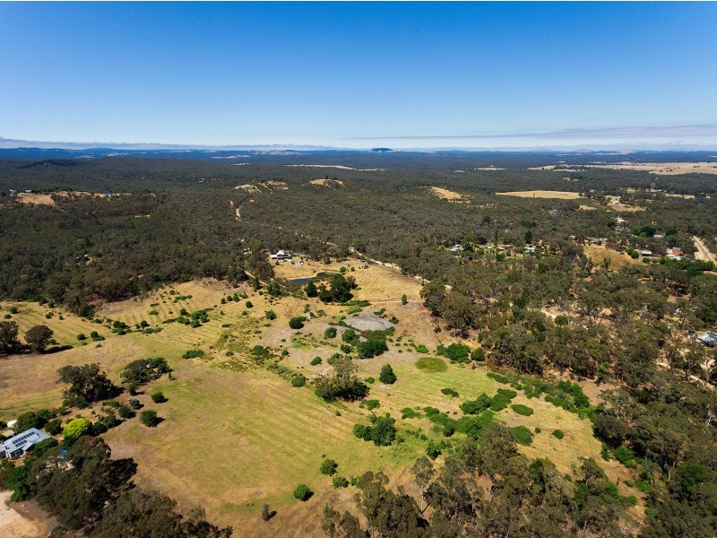 9 White Quartz Road, Fryerstown VIC 3451