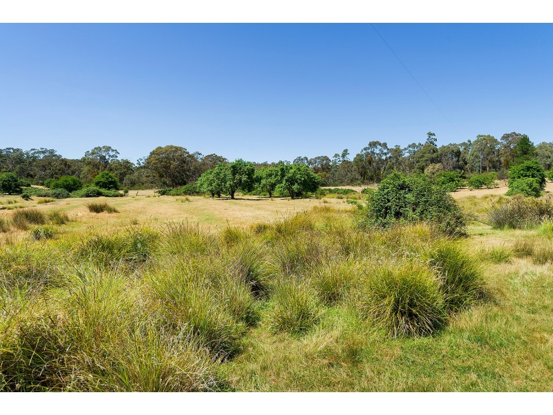 9 White Quartz Road, Fryerstown VIC 3451