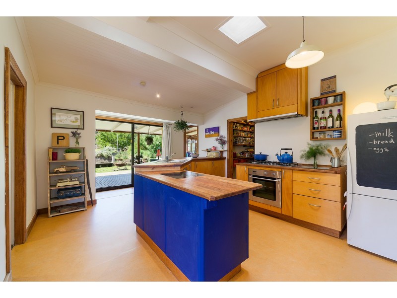 18 Adams Street, Castlemaine VIC 3450