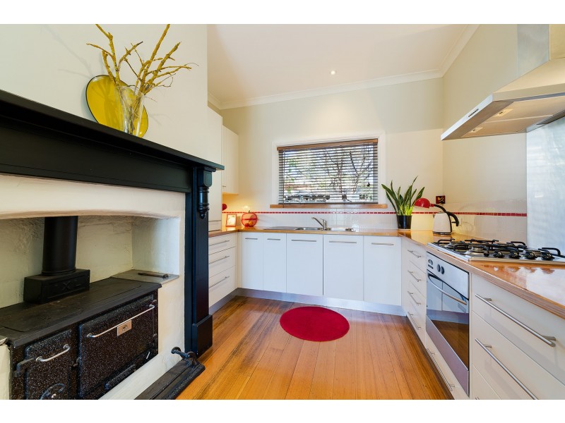 12 Wheeler Street, Castlemaine VIC 3450