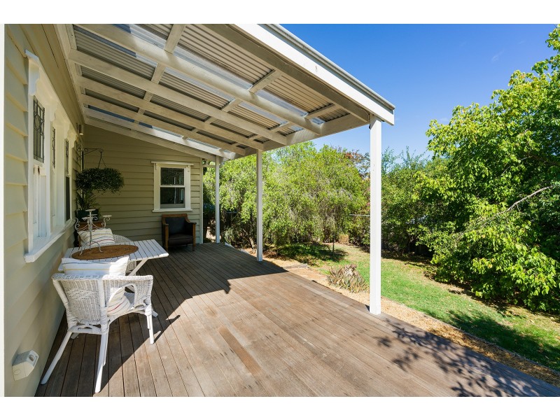 12 Wheeler Street, Castlemaine VIC 3450