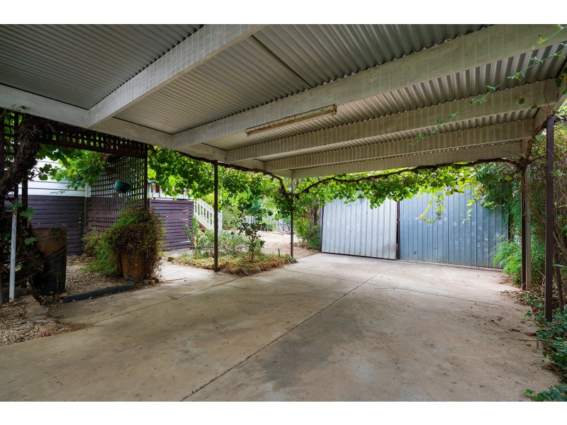 23  Landseer Street, Castlemaine VIC 3450