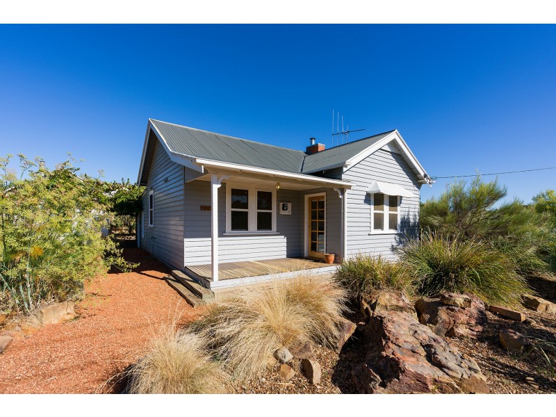 26 Steele Street, Chewton VIC 3451