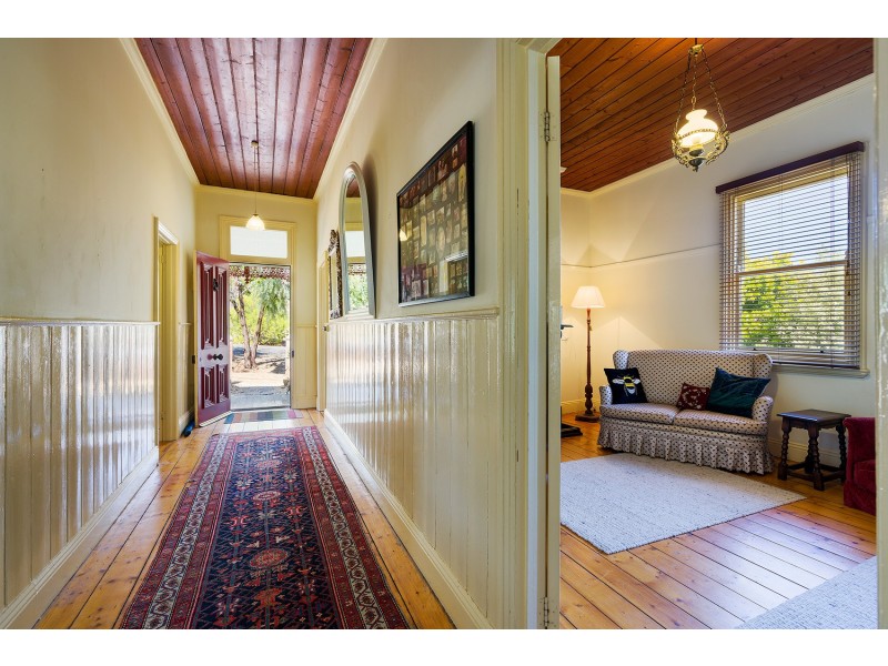 73 Doveton Street, Castlemaine VIC 3450