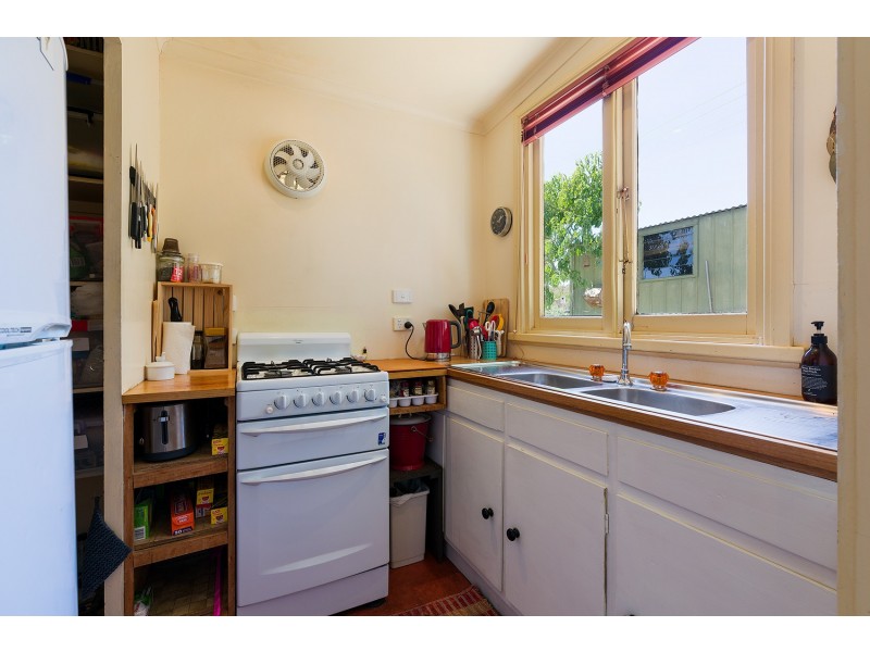 73 Doveton Street, Castlemaine VIC 3450