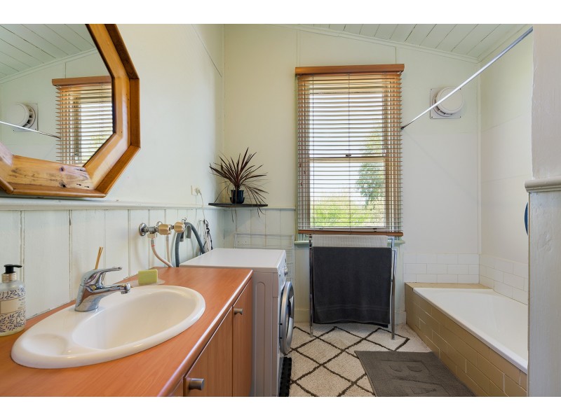 73 Doveton Street, Castlemaine VIC 3450