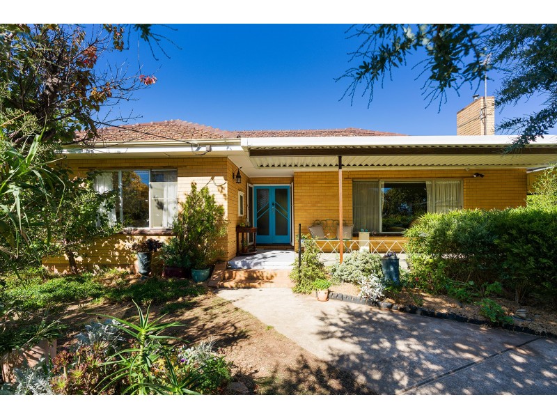 12 Gainsborough Street, Castlemaine VIC 3450