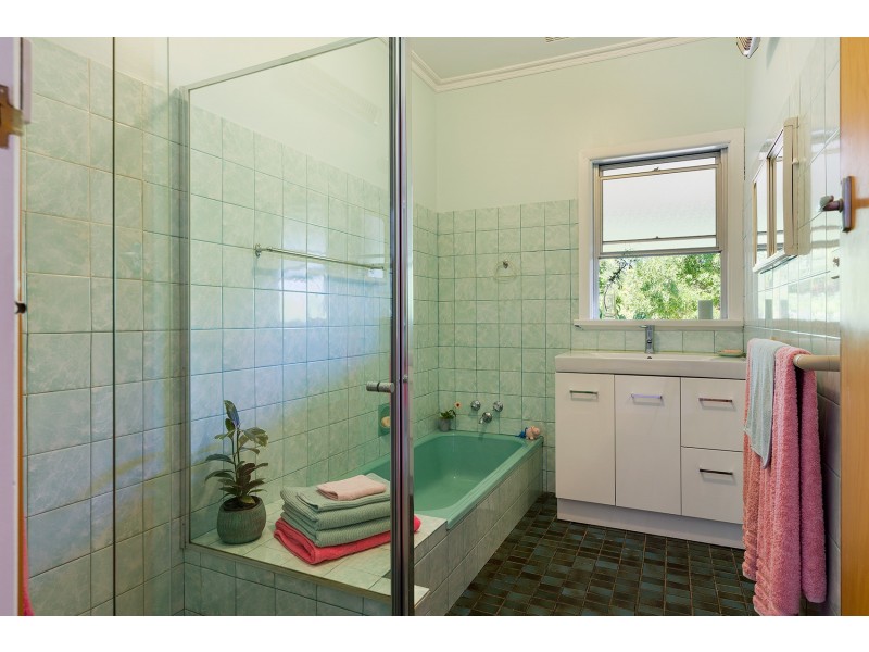 12 Gainsborough Street, Castlemaine VIC 3450