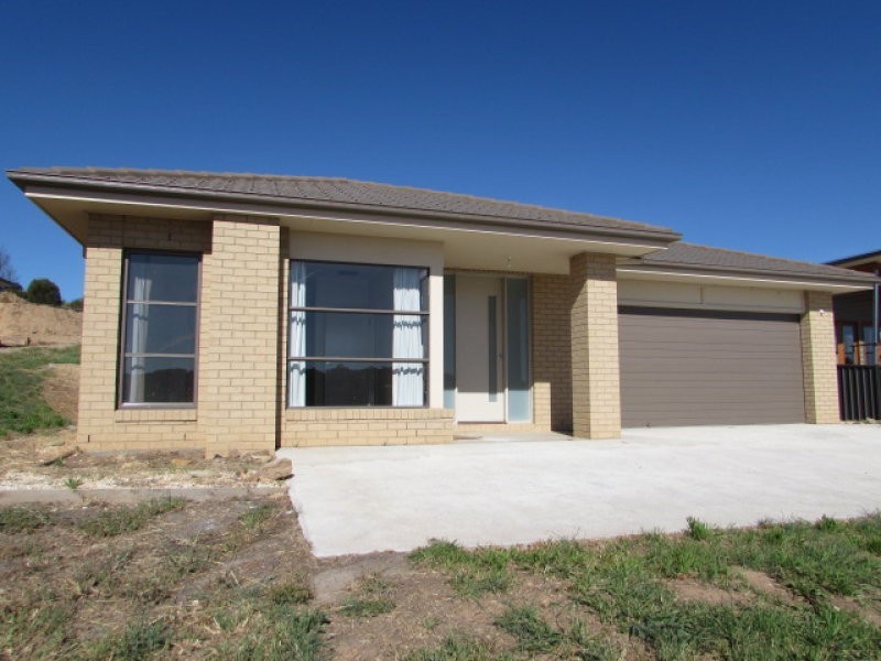 18 Penhallurick Street, Castlemaine VIC 3450