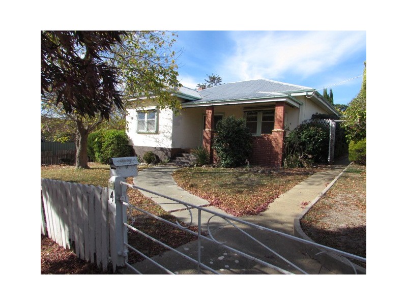 4 Maclise Street, Castlemaine VIC 3450