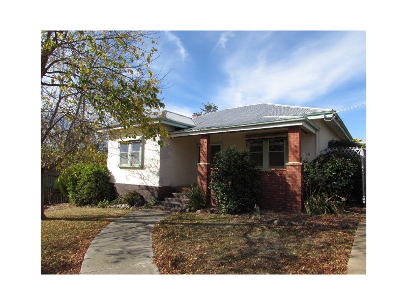 4 Maclise Street, Castlemaine VIC 3450