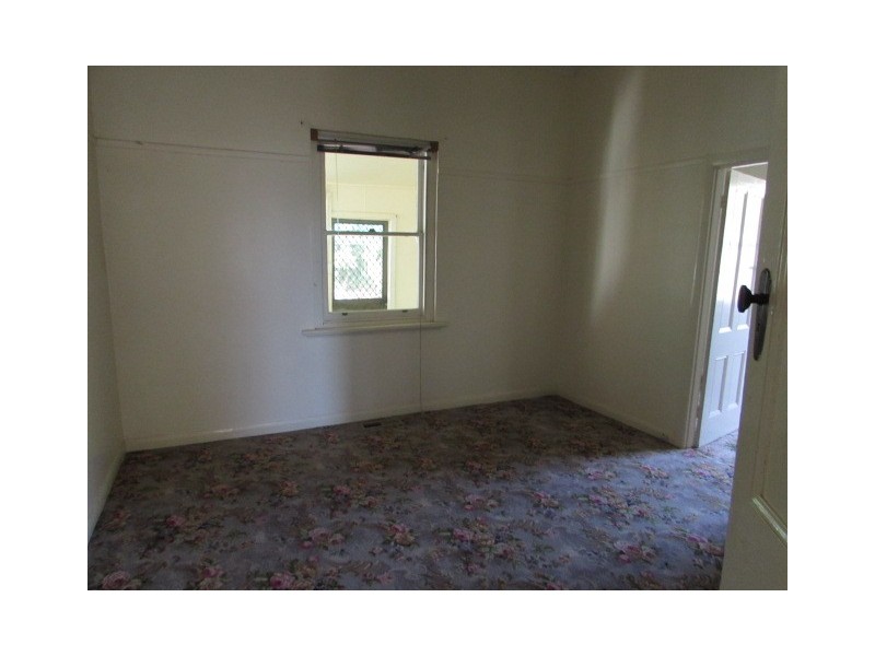 4 Maclise Street, Castlemaine VIC 3450