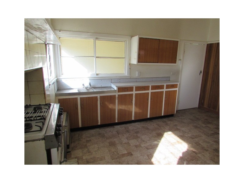 4 Maclise Street, Castlemaine VIC 3450