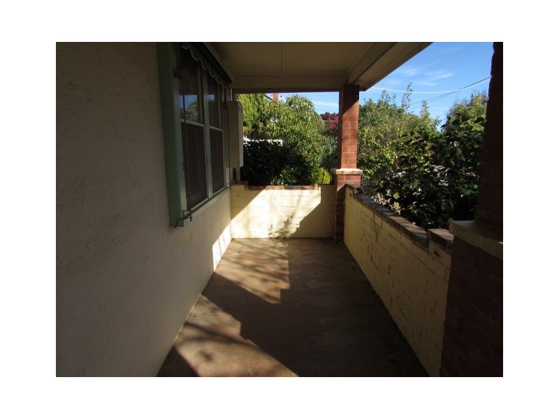 4 Maclise Street, Castlemaine VIC 3450