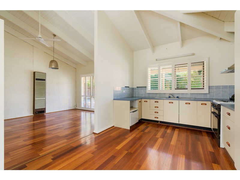 2/104 Mostyn Street, Castlemaine VIC 3450