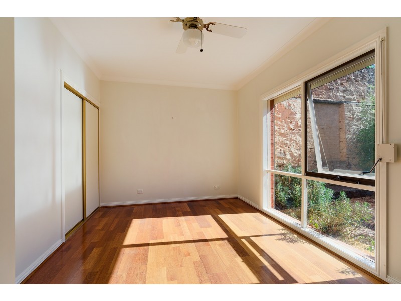 2/104 Mostyn Street, Castlemaine VIC 3450