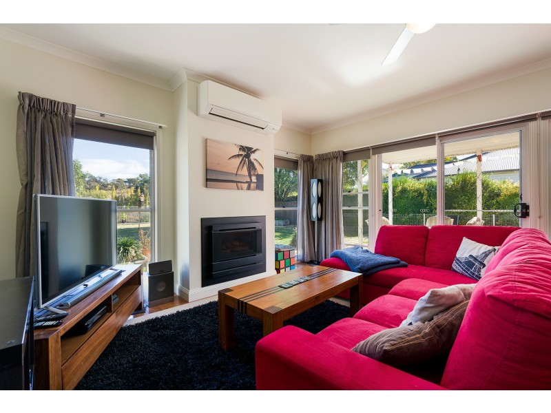 39 Midland Highway, Campbells Creek VIC 3451