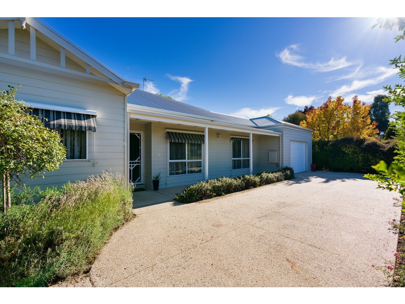 39 Midland Highway, Campbells Creek VIC 3451