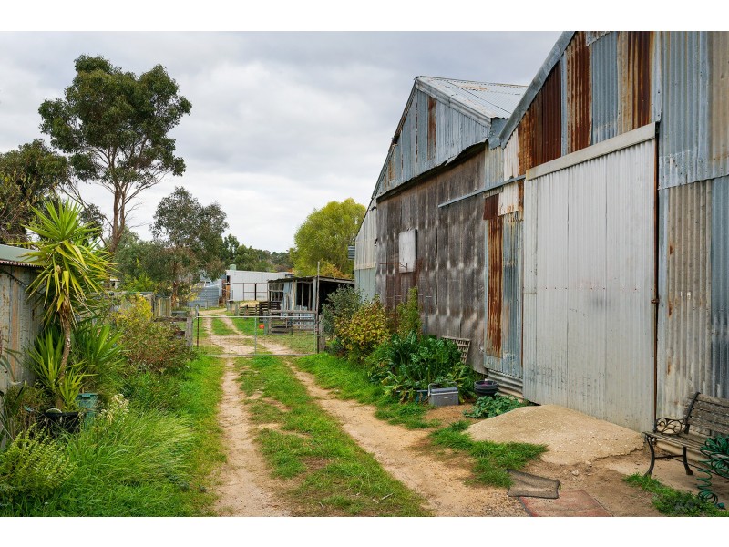 93 Fryes Road, Elphinstone VIC 3448