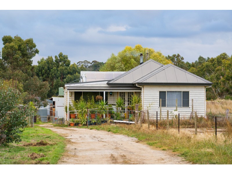 93 Fryes Road, Elphinstone VIC 3448