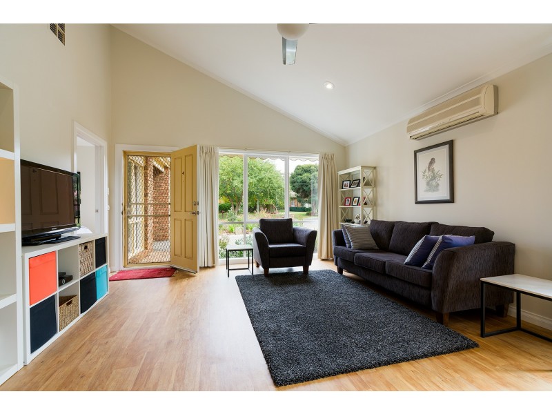 4/6 Maltby Drive, Castlemaine VIC 3450