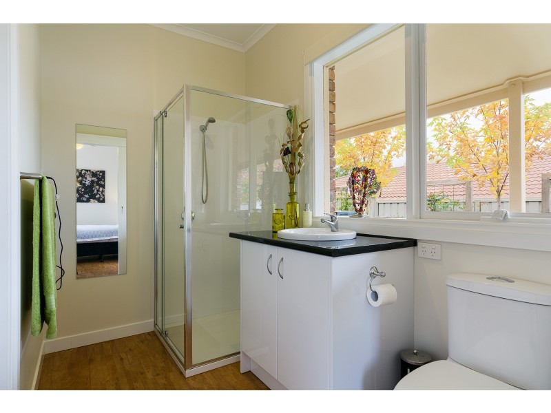 4/6 Maltby Drive, Castlemaine VIC 3450