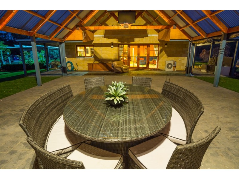 949 Newstead-Guildford Road, Guildford VIC 3451