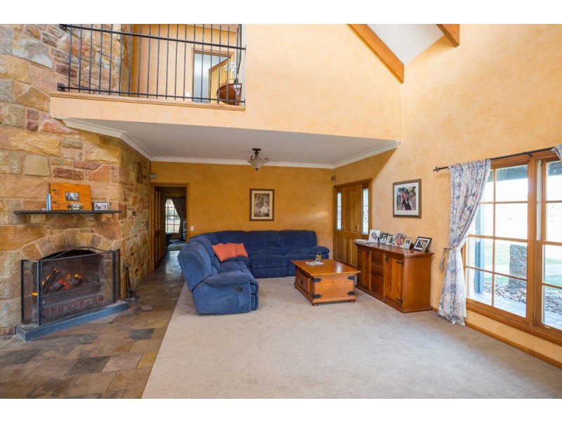 949 Newstead-Guildford Road, Guildford VIC 3451