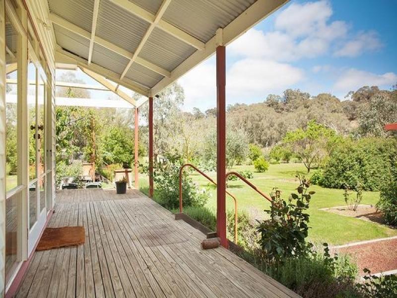 8673 Midland Highway, Barkers Creek VIC 3451