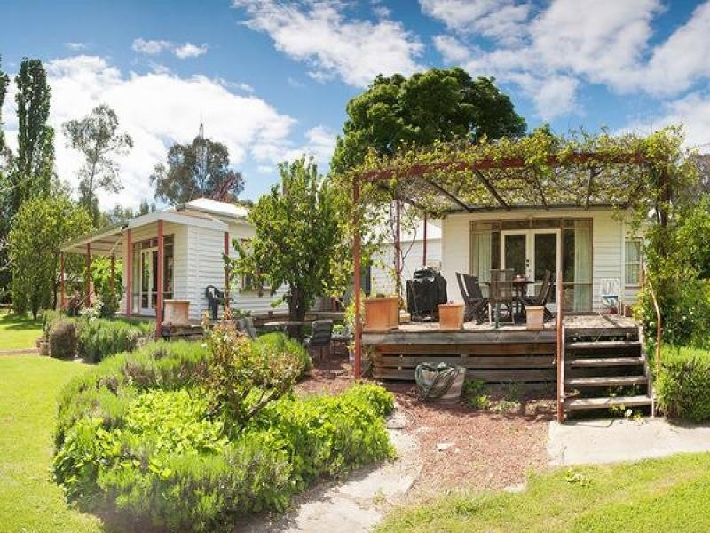 8673 Midland Highway, Barkers Creek VIC 3451