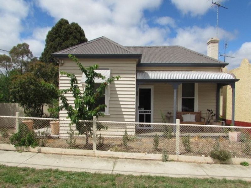 86 Lyttleton Street, Castlemaine VIC 3450
