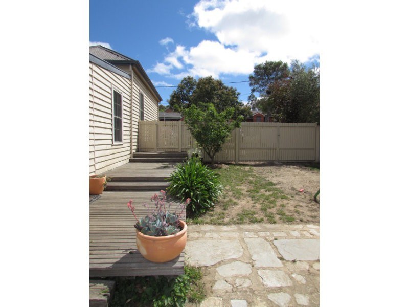 86 Lyttleton Street, Castlemaine VIC 3450