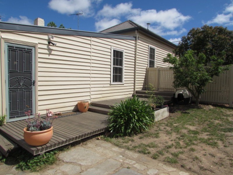 86 Lyttleton Street, Castlemaine VIC 3450